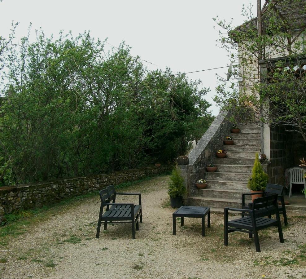 Gite Au Coeur Du Lot, La Maison De Pauline Lentillac du Causse Экстерьер фото